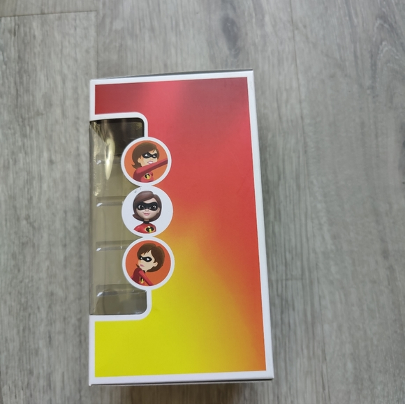 NIB Disney Pixar Mrs Incredible Vinyl Figurine from Rock Candy - Picture 3 of 5